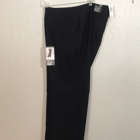 Torrid NWT Studio Black High Rise Relaxed Trousers size 26 - Picture 2 of 9